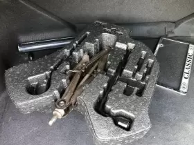 695.ac1i14 Acura 2014 Ilx Emergency Roadside Tools Toolkit Jack Lugwrench