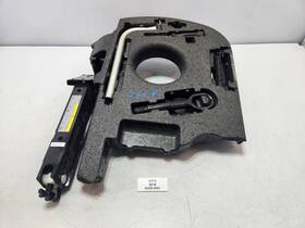 Audi 4g0012109 12-18 Oem A6 A7 S6 S7 Rs7 Emergency Spare Wheel Jack Tool Kit Set