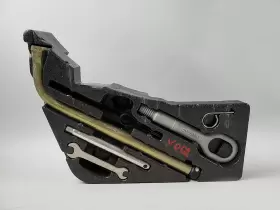 4l0012113c Audi 2007 - 2015 Q7 4l Tool Kit Emergency Towing Hook Holder Foam