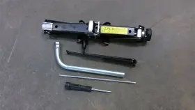 564.au1g09 Audi Jack And Tools Factory Kit Fits A5 2009 325345