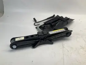 564.au1g22 Audi 18-25 A5 S5 Spare Tire Car Jack With Element Tools Q