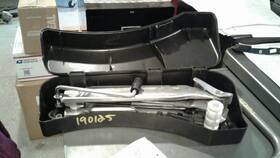 Audi 564.au1t04 A8 2004 Jack 719879