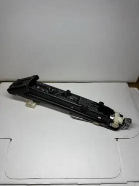 1092710 Bmw Genuine 5 Series E39 Car Lifting Jack 1996-03 540i 530i 528i 525i