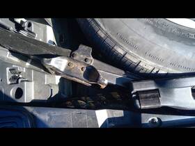 Bmw 564.bm1506 X5 2006 Jack 1057207