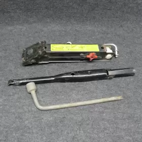 6757131-03 Bmw 2001-2006 E46 3-series 325i Spare Tire Lift Jack Tool With Handle And Lug 73749