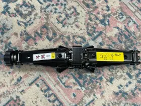 71126799169 Bmw Jack Rare