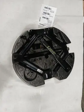 564.gm4i25 Buick Jack With Tool Kit For 2025 Envision 3118489