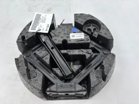 23276655 Cadillac 2019-2024 Xt4 Emergency Spare Tire Jack Tool Kit Oem