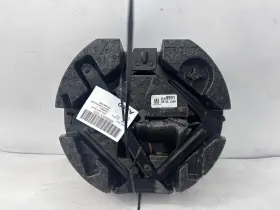 35399991 Cadillac 19-24 Xt4 2l Awd Emergency Spare Tire Jack Tool Kit Oem