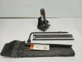 564.gm6522 Cadillac Bottle Jack With Tools From 2022 Escalade Esv 11727995
