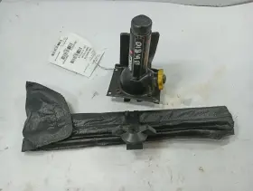 564.gm6c15 Cadillac Bottle Jack With Tools From 2015 Escalade 11697436