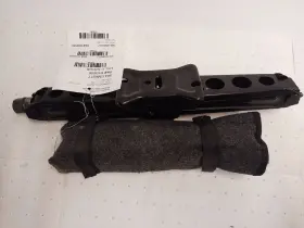 564.gm6s17 Cadillac 2017 Ct6 Spare Tire Jack And Tools 12303608 564.gm6s17 Cadillac 2017 Ct6 Spare Tire Jack And Tools 12303608