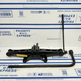 10285254 Chevrolet 97-05 Malibu 99-05 Grand Am Spare Tire Jack Oem