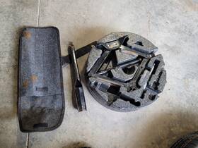 Chevrolet 13581760 2014-2020 Buick Regal Chevy Malibu Impala Jack And Tool Kit Lug Wrench