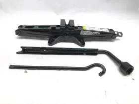 20854105 Chevrolet 2010 - 2017 Equinox Emergency Spare Tire Jack With Wheel Wrench Oem
