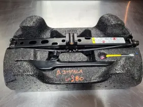23172907 Chevrolet 2008-2016 Impala Emergency Spare Tire Jack Assy And Tool Kit Oe