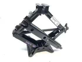 25995902 Chevrolet 2004-2012 Chevy Malibu Emergency Spare Tire Jack Assembly Kit And Wrench