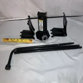 5085406 Chevrolet 2004 Trailblazer Bottle Jack Tool Set Oem