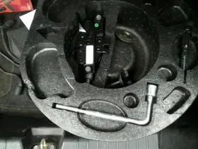 564.gm1a07 Chevrolet Aveo 2007 Jack 33033981 No Foam Tray Spare Tire