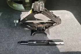 564.gm1j10 Chevrolet Jack Fits 2010 Malibu 2048748