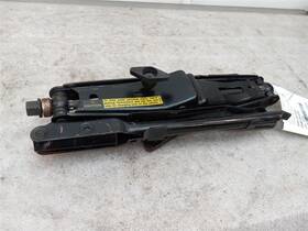 Chevrolet 564.gm1m01 Jack And Lug Wrench Fits 93 94 95 96 97 98 99 00 01 02 Camaro Chevy Z28 Rs