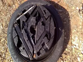 1039806451 Chevrolet 564.gm1p17 Impalanew 2017 Jack No Foam Tray Spare Tire 1039806451 Chevrolet 564.gm1p17 Impalanew 2017 Jack No Foam Tray Spare Tire