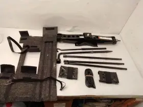 564.gm8624 Chevrolet Jack With Tool Kit For 2024 Silverado Ev 2859687