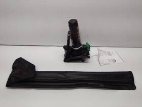 Chevrolet 564.gm8n17 Jack With Tools From 2017 Silverado 25 12603000