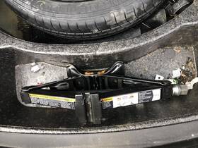 Chevrolet 695.gm1s14 2014 Impala Emergency Roadside Tool Factory Scissor Jack 934861