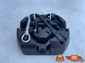 84254149 Chevrolet 2018-2023 Chevy Equinox Emergency Kit Jack And Tools With Foam Holder Oem 18-23