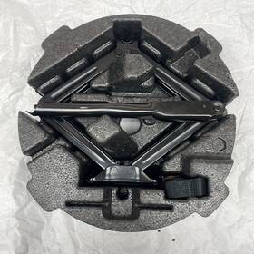 Chevrolet 95437620 2015-2022 Trax Trunk Emergency Jack Tools Foam Holder Kit Oem