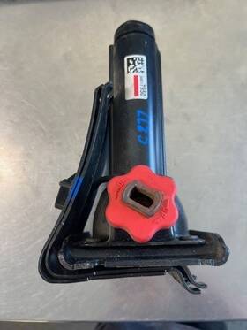 Chevrolet Truck 564.gm8322 2022 Chevy Silverado 2500 Bottle Jack 566186