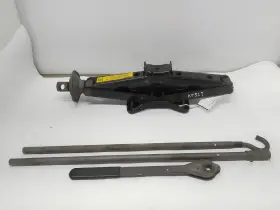 564.gm8597 Chevrolet Truck 1997 Tchev1500 Jack 12772509