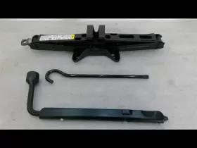 564.gm8l16 Chevrolet Truck Jack And Tools Factory Kit Fits Equinox 2016