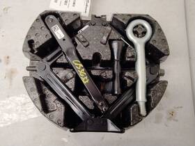 Chevrolet Truck 564.gm8l23 2023 Equinox Jack 2995431