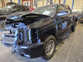 Chevrolet Truck 564.gm8m11 Silvrdo15 2011 Jack 1571360