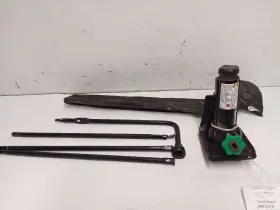564.gm8y11 Chevrolet Truck Bottle Jack With Tools From 2011 Chevy Silverado 2500 11466958