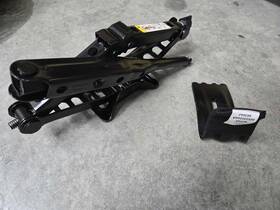 Chrysler 68541681aa 2011 - 2023 Dodge Charger Jack And Tool Kit Complete As Pictured Oem