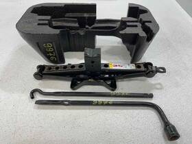 Dodge 04766386ac Fits 2009 - 2018 Journey Emergency Jack Tool Kit W Foam Case Oem