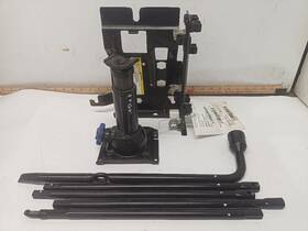 Dodge 564.ch8706 Jack With Tools From 2006 Ram 2500 12625057