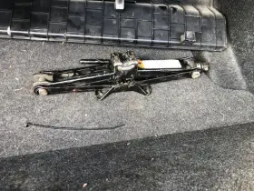 875905emergency Dodge 695.ch2r16 Charger 2016 Tools Roadside Toolkit Jack And Lugwrench