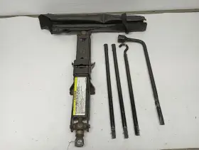 564.ch8502 Dodge Truck Scissor Jack With Tools From 2002 Ram 1500 11508959