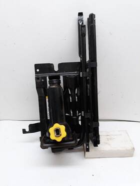 Dodge Truck 564.ch8o16 13-18 Ram 3500 Jack And Tools With Mount
