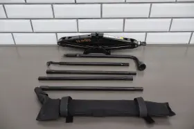 52014430 Dodge Trucks Oem 2009-2018 Ram 1500 Factory Jack With Spare Tool Equipment Set