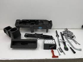 Exotic Vehicles 36a012021 2015-2020 Bentley Bentayga Jack Roadside Tool Kit Set With Air Pump Foam Inserts