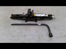 Ford 564.fd1117 Jack And Tools Factory Kit Fits Transcnct 2017 411020