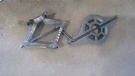 Ford 564.fd1f06 Focus 2006 Jack 883799