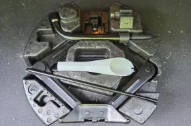 564.fd1g12 Ford Jack Fits 2012 Focus 2038819