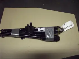 564.fd1i07 Ford 07 Freestyle Jack With Tool Kit