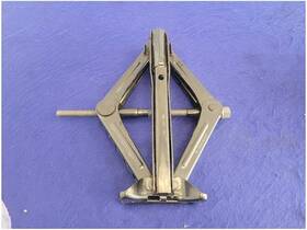 Ford 564.fd1i21 2015-2023 Mustang Gt S550 Scissor Jack Emergency Kit Lug Wrench 2692